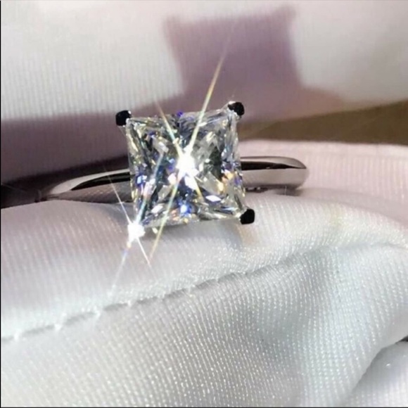 💯 NEW 2 CARAT PRINCESS CUT 925 STERLING SILVER DIAMOND ENGAGEMENT RING - Picture 2 of 3